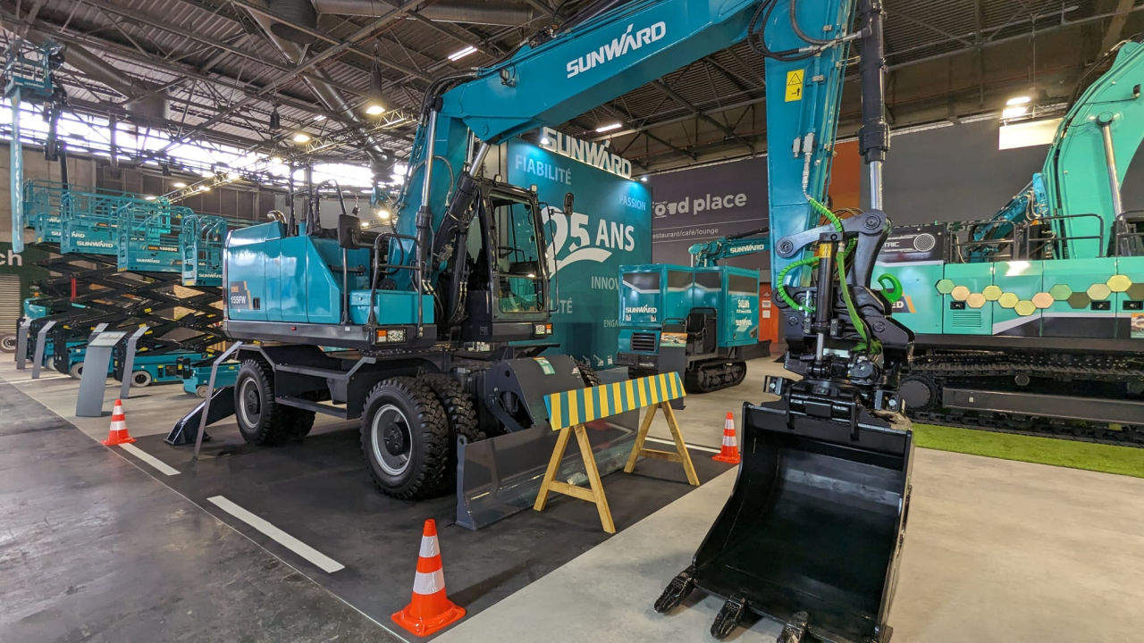 赢战INTERMAT 2024!糖果派对官网智能土方机械深耕全球高端市场