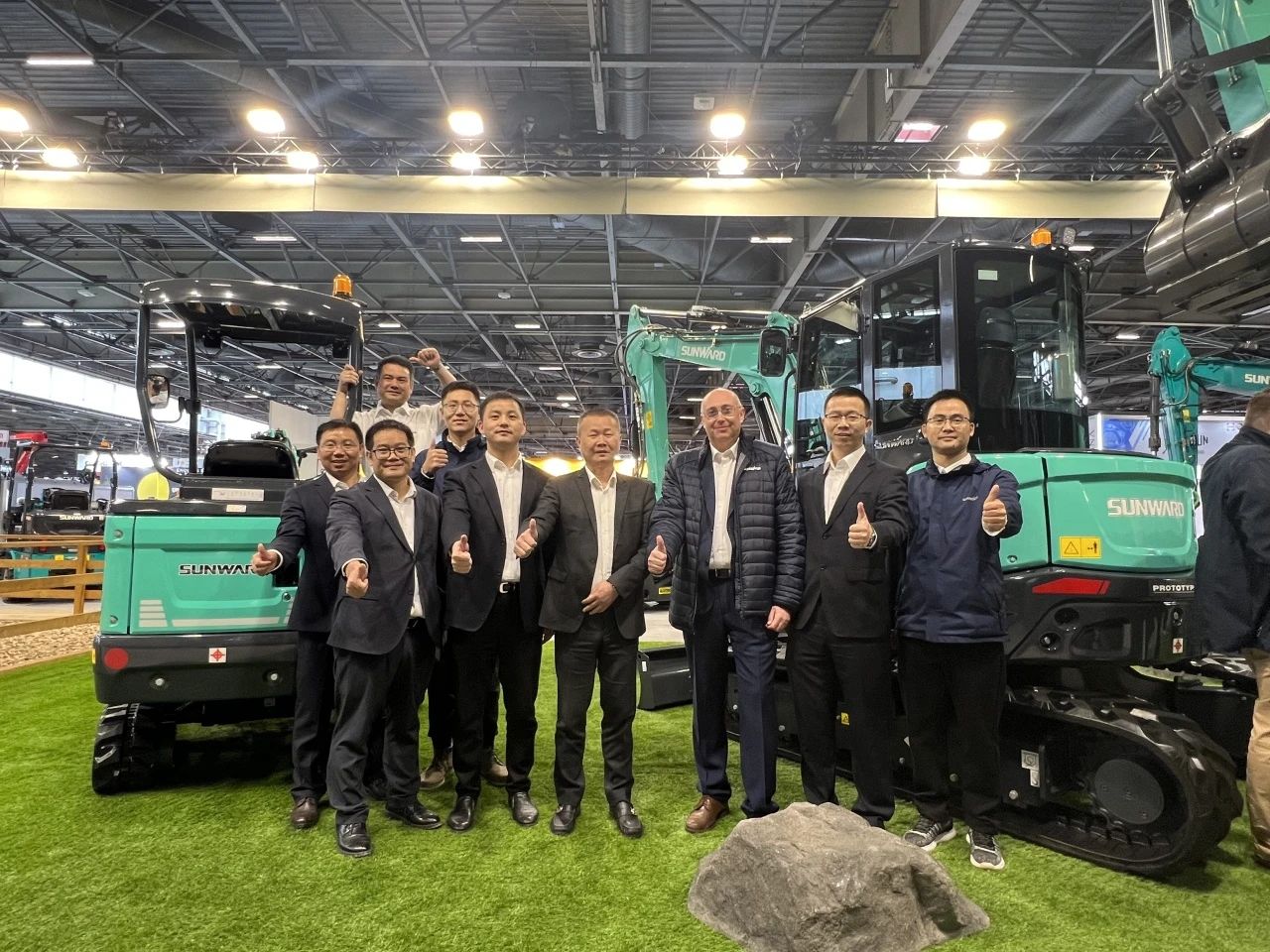 赢战INTERMAT 2024!糖果派对官网智能土方机械深耕全球高端市场