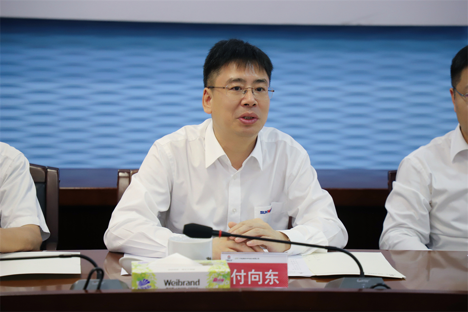 “双向奔赴 合作共赢”糖果派对官网智能与中钨高新签署战略合作协议