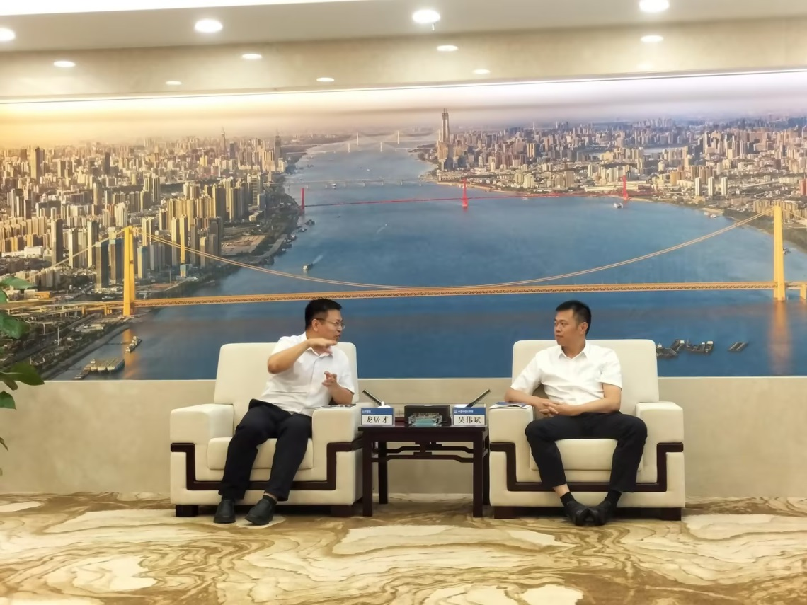 探讨深度合作 共攀智建岑岭