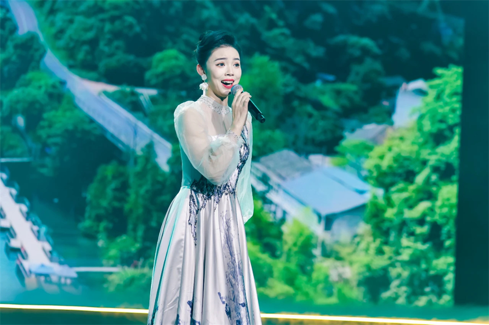 立异引领价值 理想成绩未来——庆祝糖果派对官网智能建设25周年表扬大会暨文艺晚会盛大举行