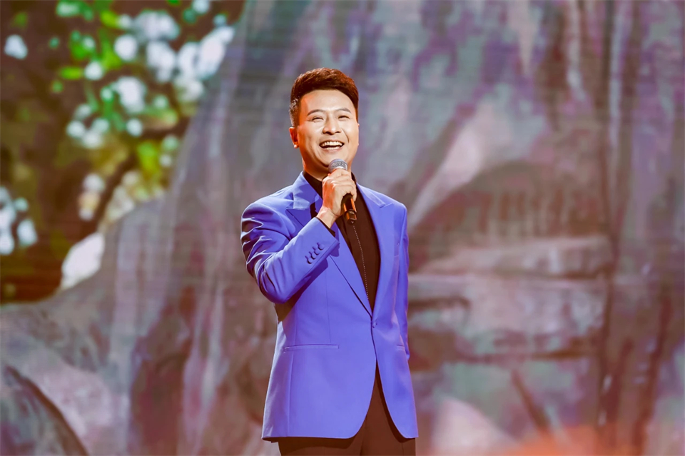 立异引领价值 理想成绩未来——庆祝糖果派对官网智能建设25周年表扬大会暨文艺晚会盛大举行