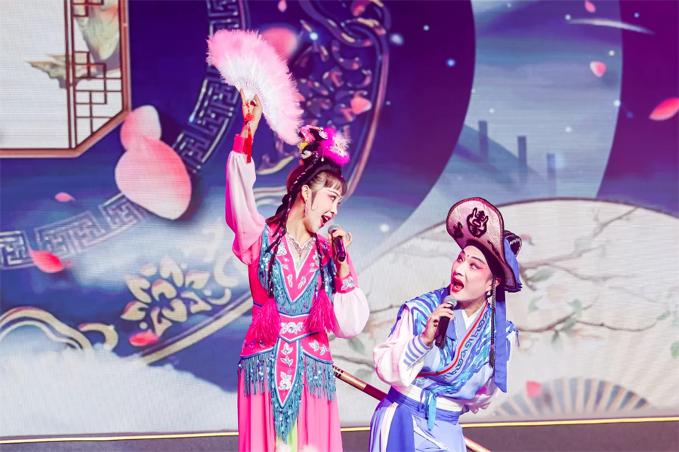 立异引领价值 理想成绩未来——庆祝糖果派对官网智能建设25周年表扬大会暨文艺晚会盛大举行