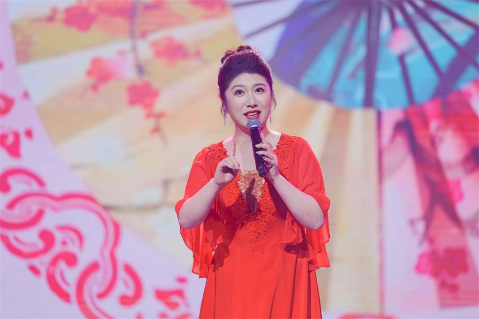 立异引领价值 理想成绩未来——庆祝糖果派对官网智能建设25周年表扬大会暨文艺晚会盛大举行