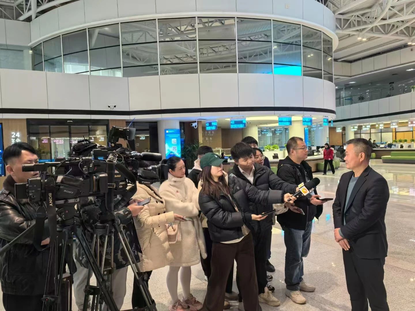 ������ɳ�������������������ǹ��ɶԹ�������ϲ���Ľ���