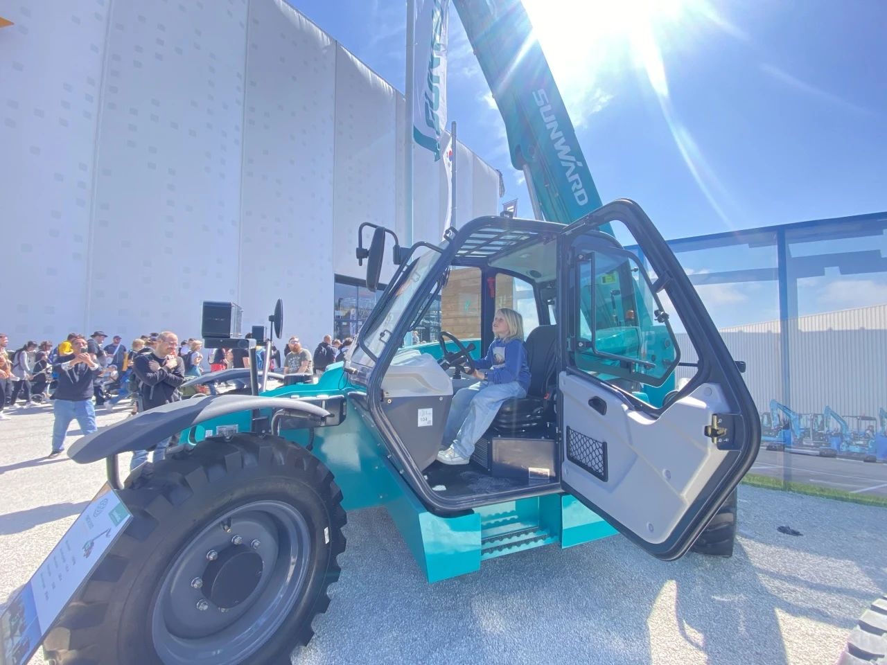 �ǹ��ɶԹ������ܸ߿ջ�е����Bauma 2025�� ����Դ�����������Ʒ��ȫ����Ŀ