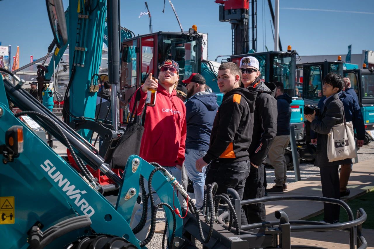 ÌǹûÅɶԹÙÍøÖÇÄܶʳ¤¸¶Ïò¶«£ºÒÔÂÌÉ«ÖÇÔìÓëÈ«ÇòÕ½ÂÔ½âËøÖйú¹¤³Ì»úеµÄ½ø½×ÃÜÂë