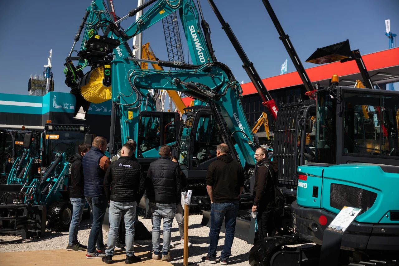 ÌǹûÅɶԹÙÍøÖÇÄܶʳ¤¸¶Ïò¶«£ºÒÔÂÌÉ«ÖÇÔìÓëÈ«ÇòÕ½ÂÔ½âËøÖйú¹¤³Ì»úеµÄ½ø½×ÃÜÂë