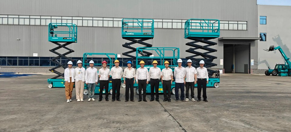 �ǹ��ɶԹ������ܵ綯Һ������ϵ�в�Ʒ��ȫ������Ϊ�ͻ���������ֵ