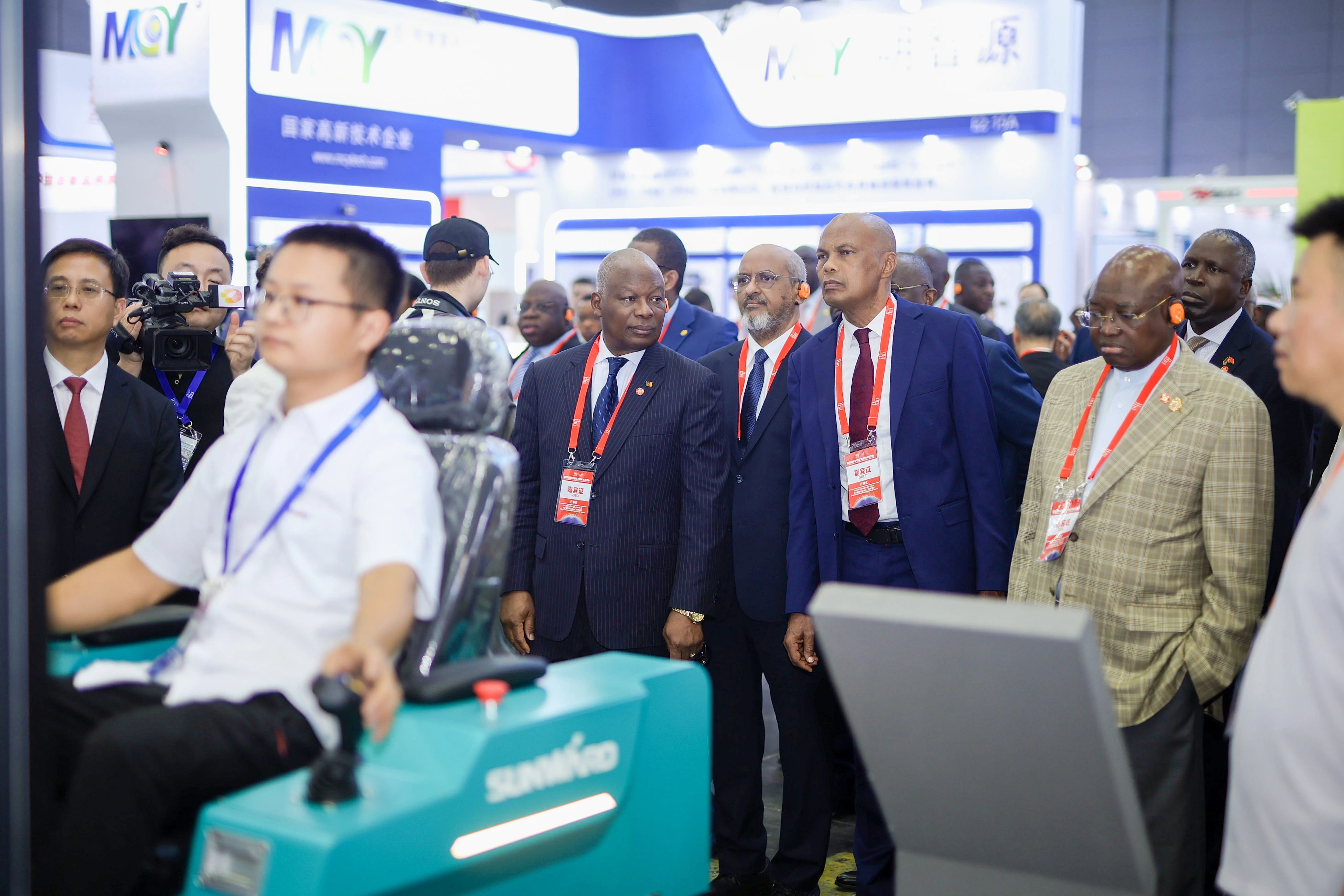 2025 CICEE | Ô²ÂúÊÕ¹Ù£¡ÌǹûÅɶԹÙÍøÖÇÄÜÕ¹ÇøÁÁµã¾«²Ê»ØÊ×