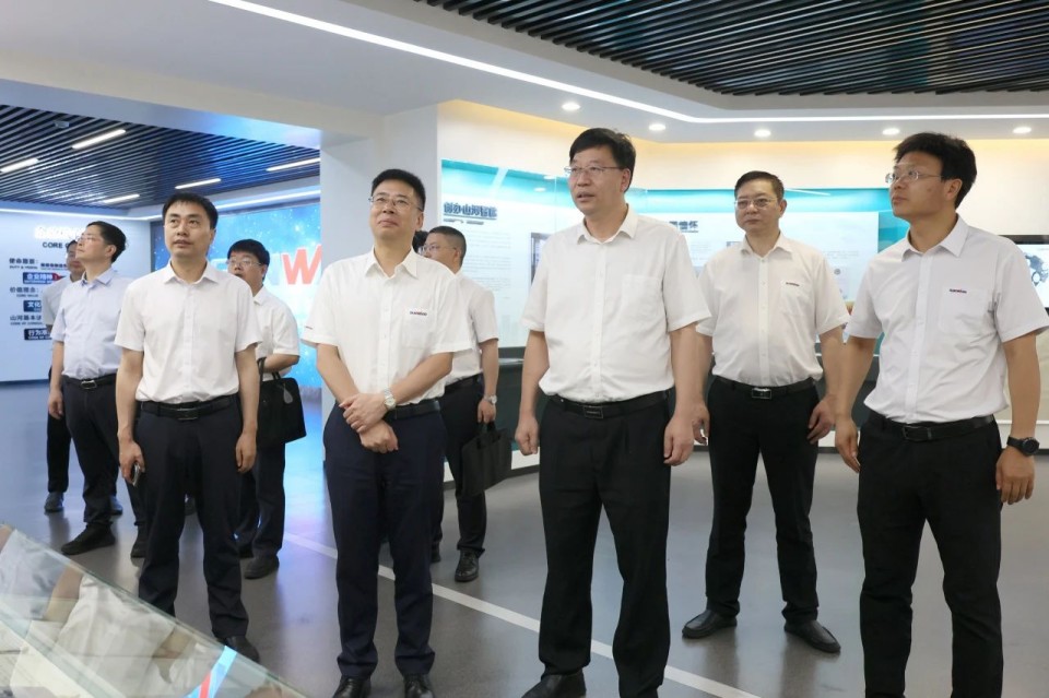 �й�����ԺԺʿ��������ҵ�Ƽ���ѧ��ί�������ǿһ�е��ǹ��ɶԹ������ܿ�չ�����ظ��˶�