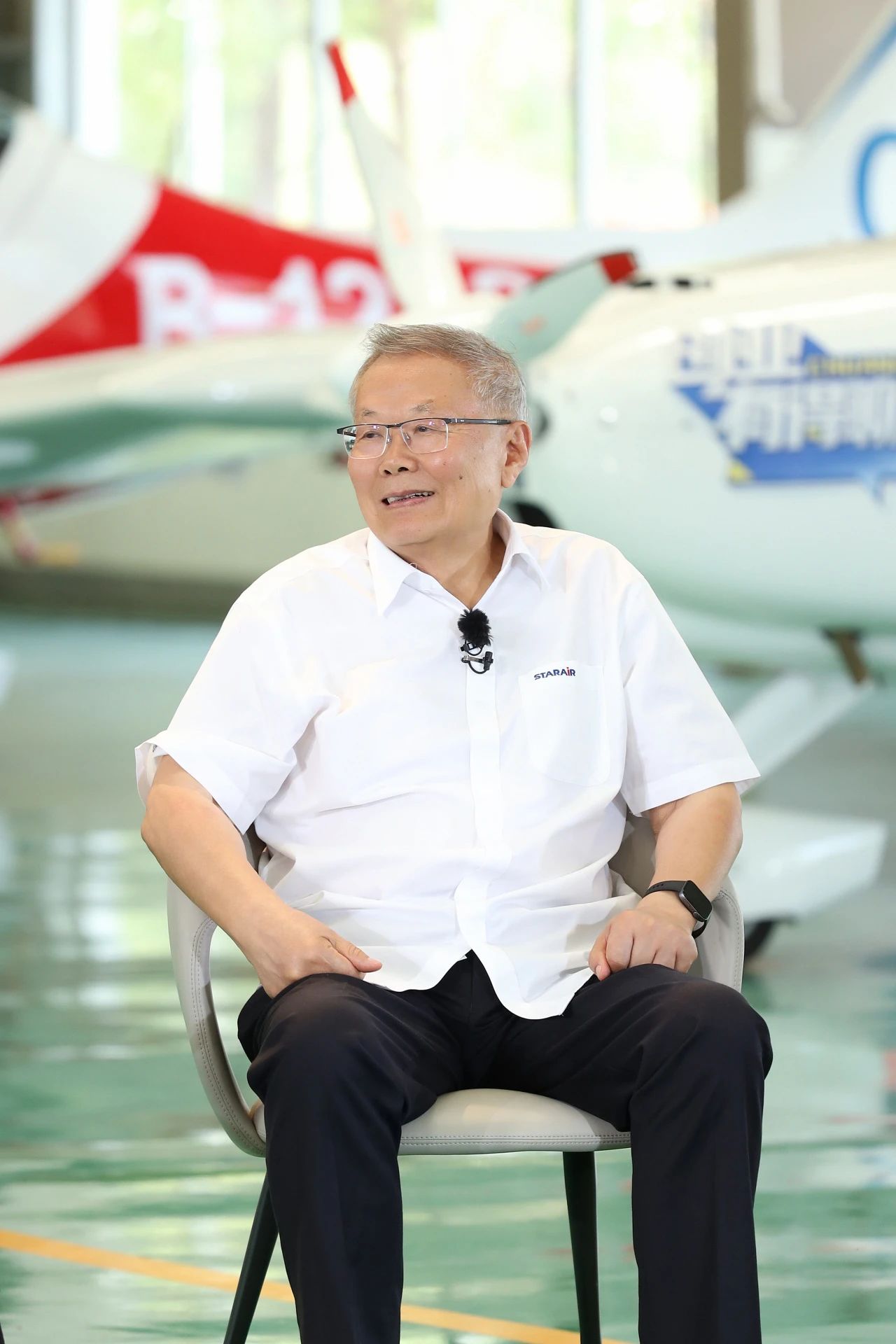 ������7:30���������ӡ���ҵ�е��ġ��Ի��ǹ��ɶԹ������ܣ��ǹ��ɶԹ����Ǻ��״��� ���廪��79�ꡰ��ҵ���ꡱ�ĵͿ�