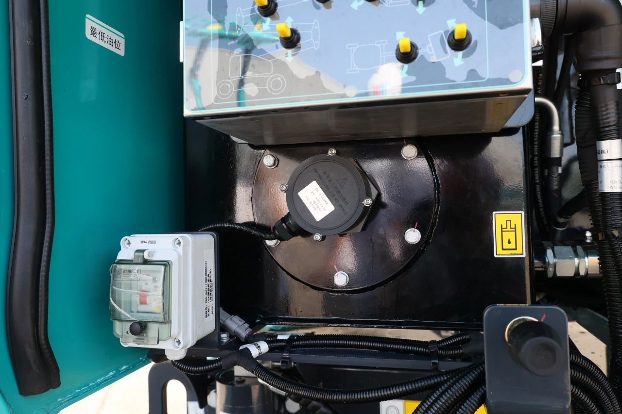 �����±�ˣ��ǹ��ɶԹ�������SWA22J-P������ʽ�߿���ҵƽ̨���ߣ�