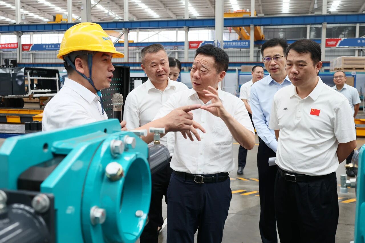 ����ʡ��Э����ϯ��ʡ���̻�е��ҵ�������μĻ������ǹ��ɶԹ�������