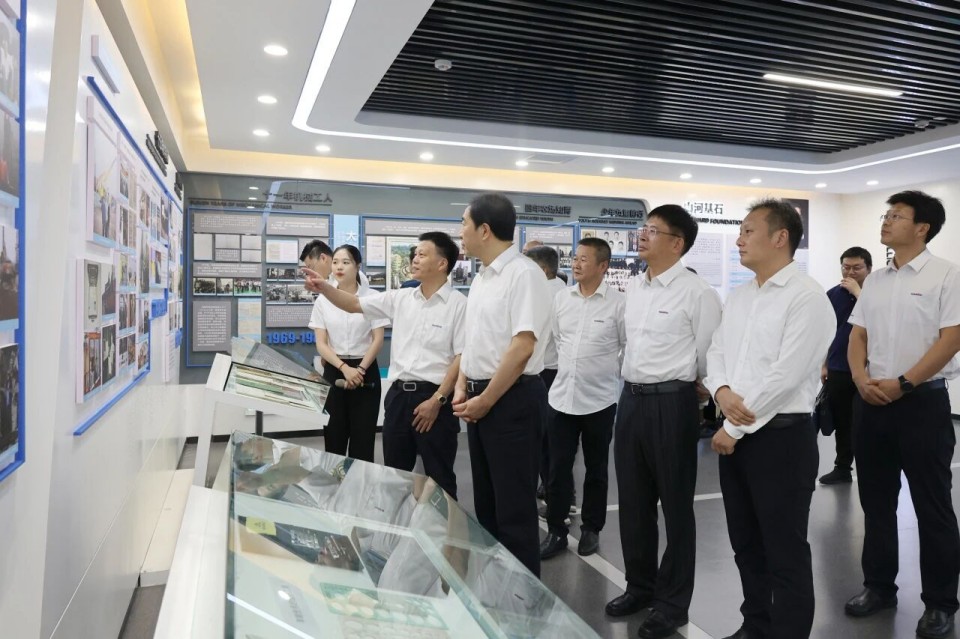 �й�ú̿�����ܾ־ֳ����յ����ǹ��ɶԹ���������ͬı��ɫ���ܿ�ɽװ��������·��