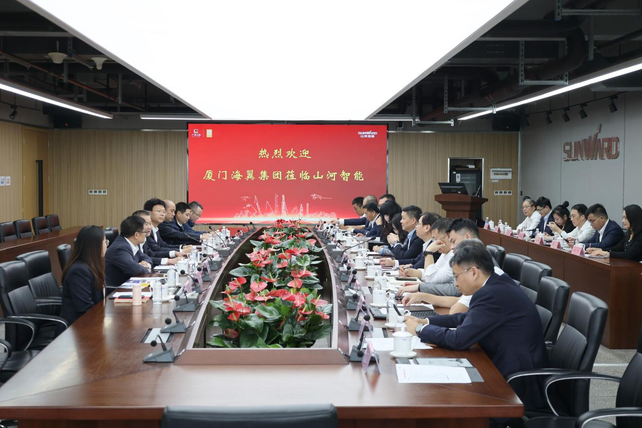 厦门海翼集团总司理金中权到访糖果派对官网智能