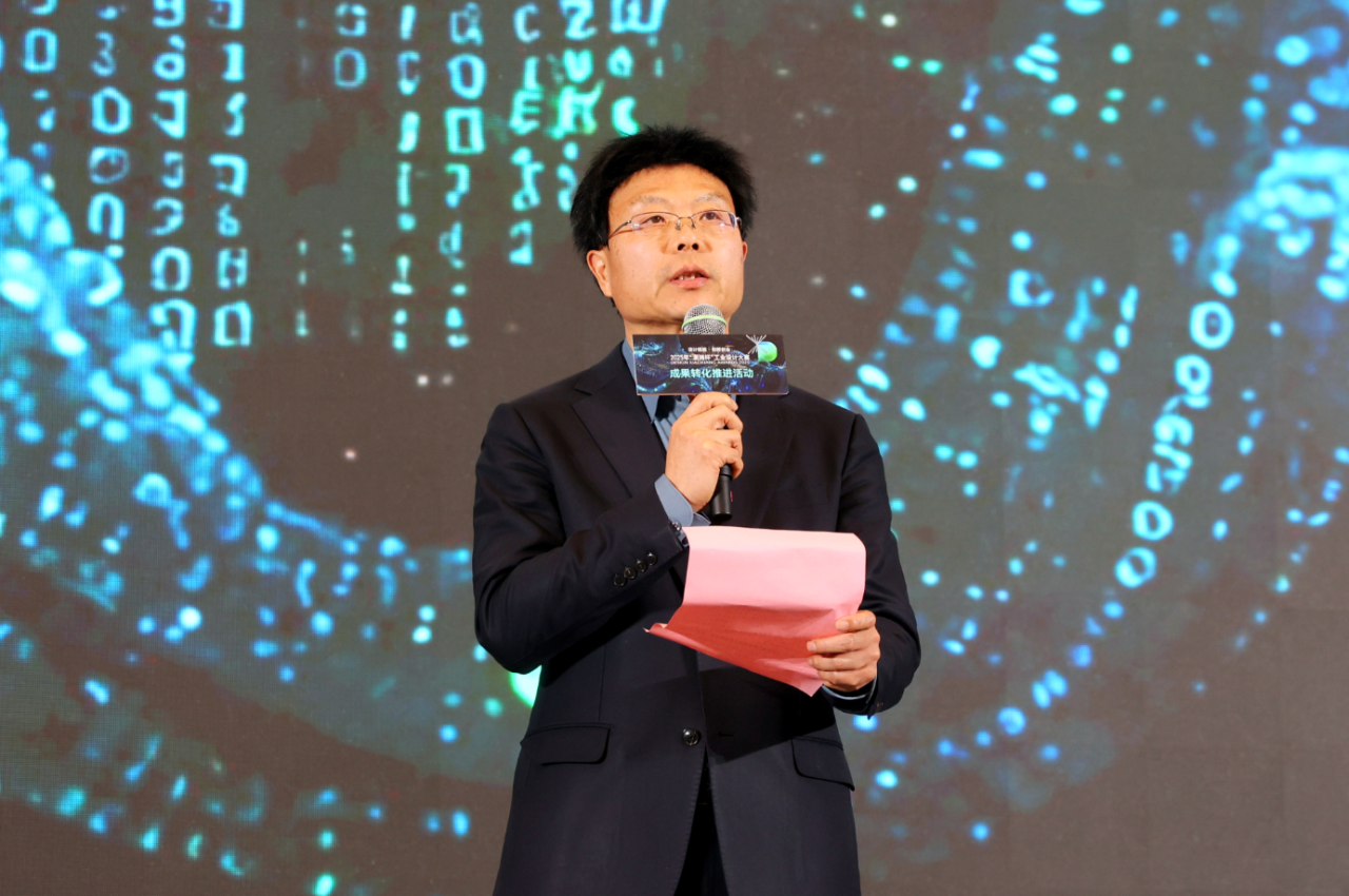 问鼎“潇湘杯”!糖果派对官网智能斩获唯一工业设计金奖