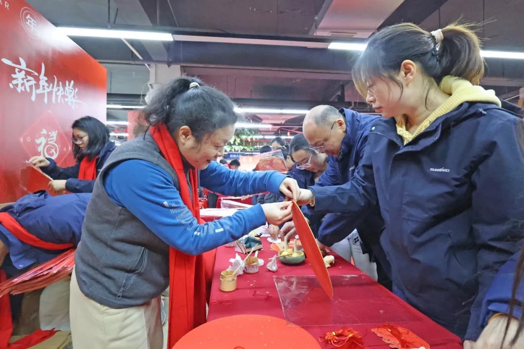 ����ӭ����ף��ů�ģ����ǹ��ɶԹ������ܡ��ڡ���ζ������ů��ӭ�´�